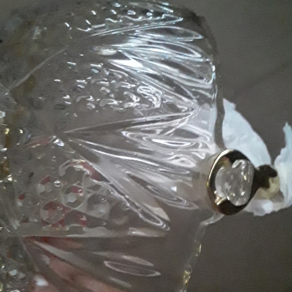 Vintage Mikasa mini handled crystal basket - Picture 4 of 8